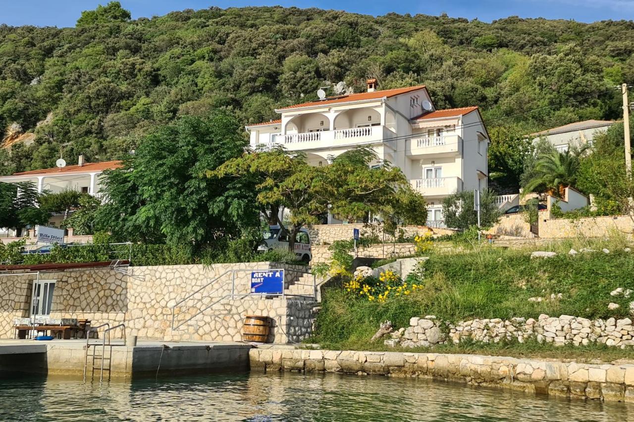 Apartments And Rooms By The Sea Supetarska Draga - Gornja, Rab - 11579 Bagian luar foto