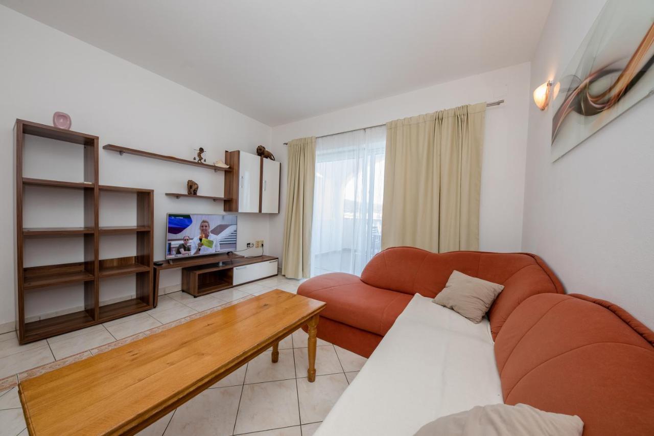 Apartments And Rooms By The Sea Supetarska Draga - Gornja, Rab - 11579 Bagian luar foto