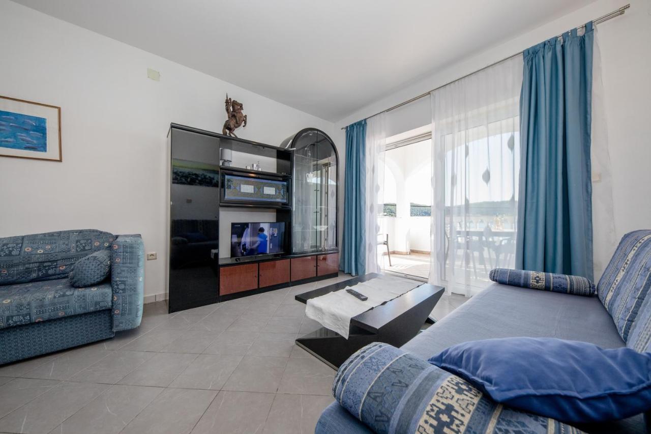 Apartments And Rooms By The Sea Supetarska Draga - Gornja, Rab - 11579 Bagian luar foto