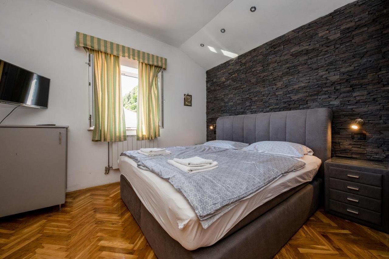 Apartments And Rooms By The Sea Supetarska Draga - Gornja, Rab - 11579 Bagian luar foto