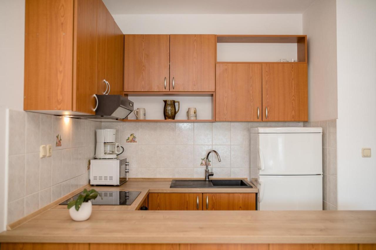 Apartments And Rooms By The Sea Supetarska Draga - Gornja, Rab - 11579 Bagian luar foto