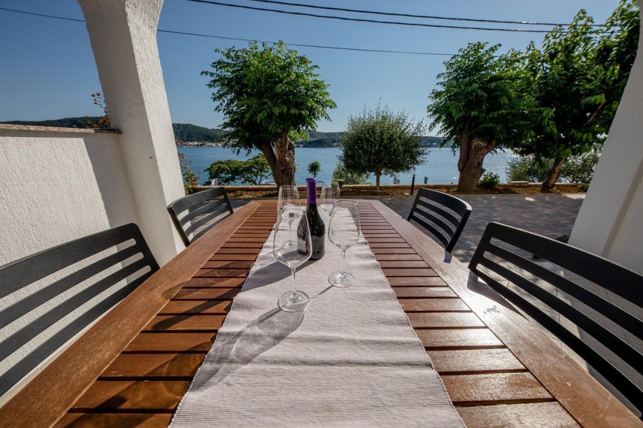 Apartments And Rooms By The Sea Supetarska Draga - Gornja, Rab - 11579 Bagian luar foto