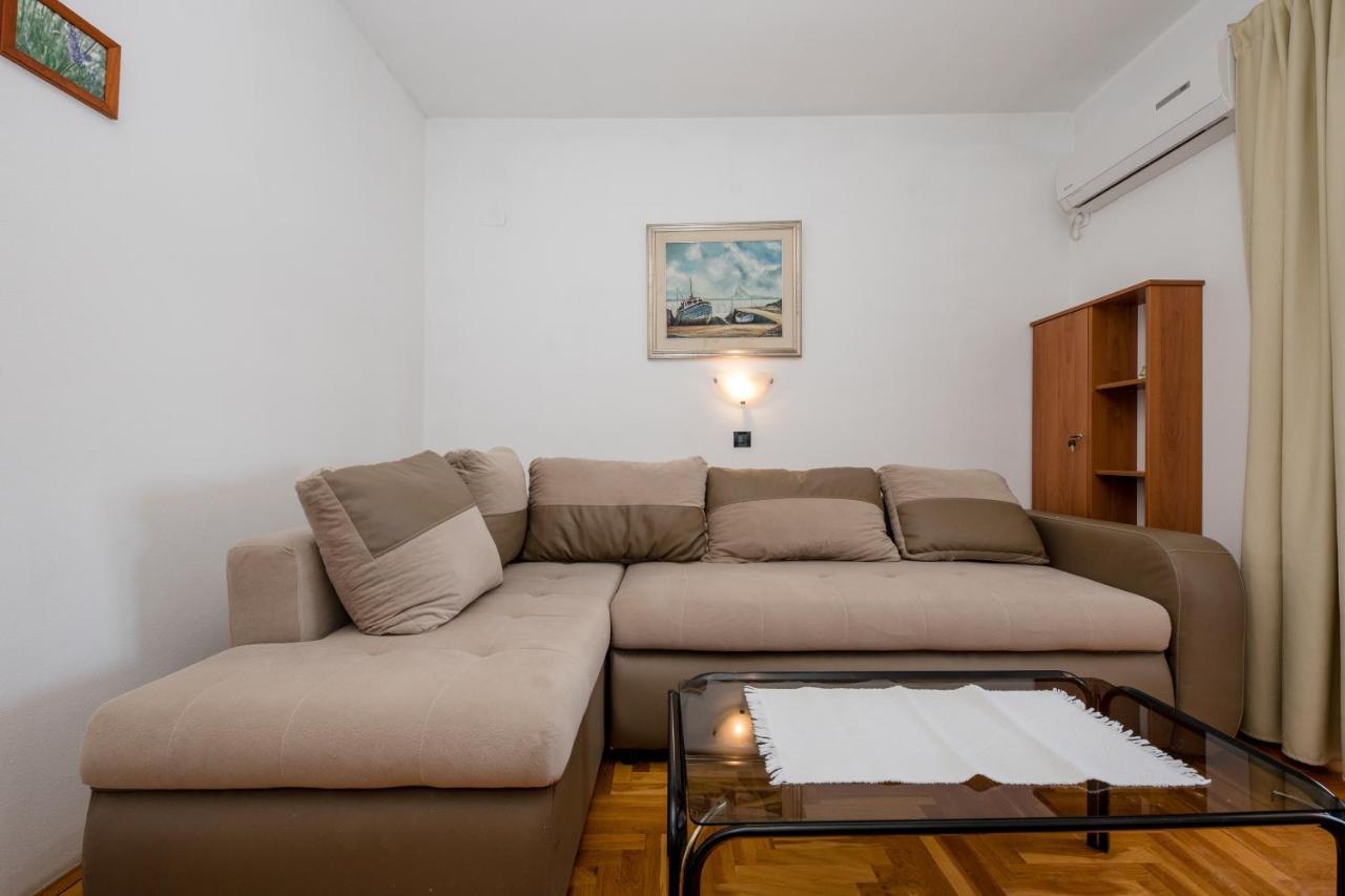 Apartments And Rooms By The Sea Supetarska Draga - Gornja, Rab - 11579 Bagian luar foto
