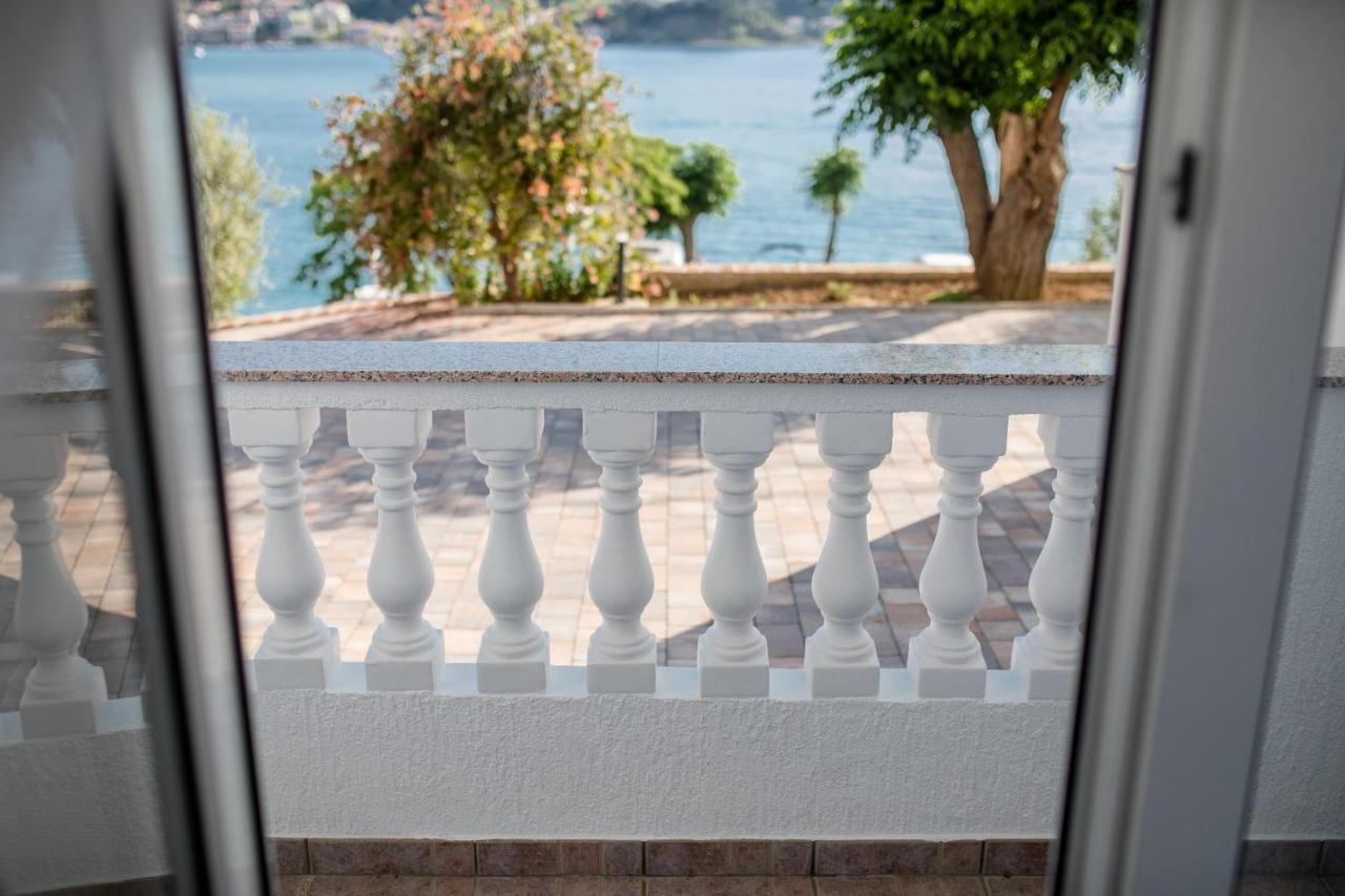 Apartments And Rooms By The Sea Supetarska Draga - Gornja, Rab - 11579 Bagian luar foto