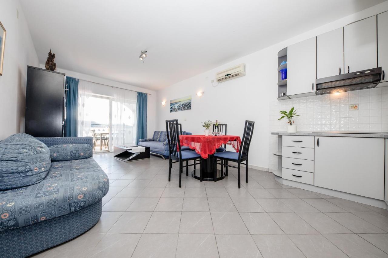 Apartments And Rooms By The Sea Supetarska Draga - Gornja, Rab - 11579 Bagian luar foto