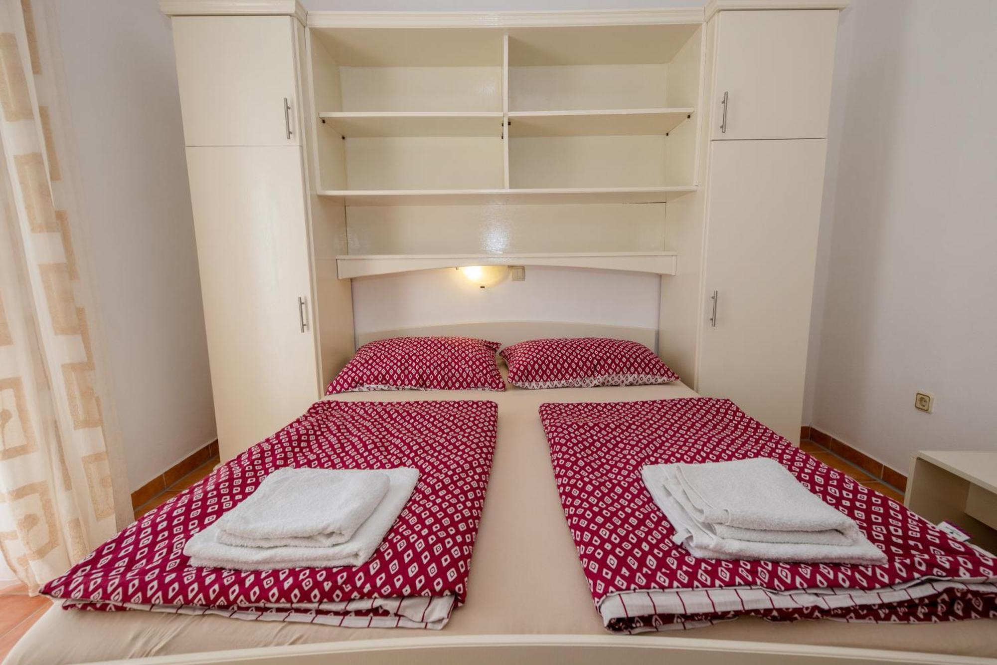 Apartments And Rooms By The Sea Supetarska Draga - Gornja, Rab - 11579 Ruang foto